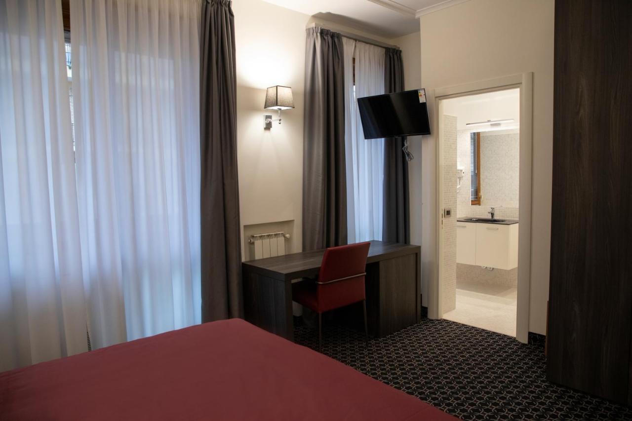 Gemelli Hotel Roma Exterior foto